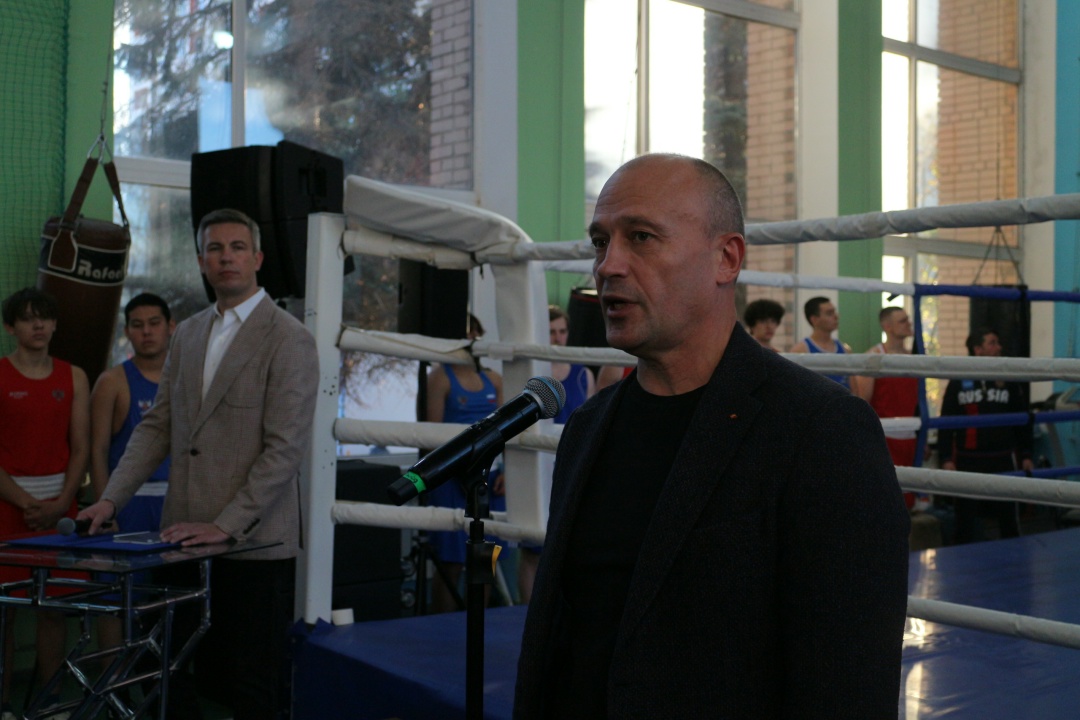 Владимир Сурков